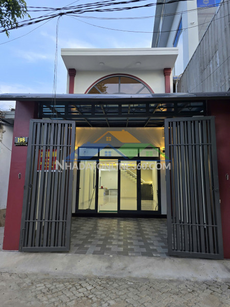 Chính chủ bán nhà 2 mặt tiền nguyễn tất thành - tp. huế (nở...