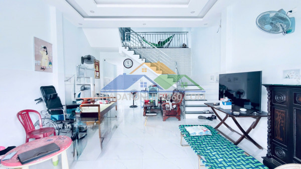 Bán đất view biển sơn trà 766m2 giá 77 tỷ, chính hữu gần phạm văn đồng tặng 4 căn nhà