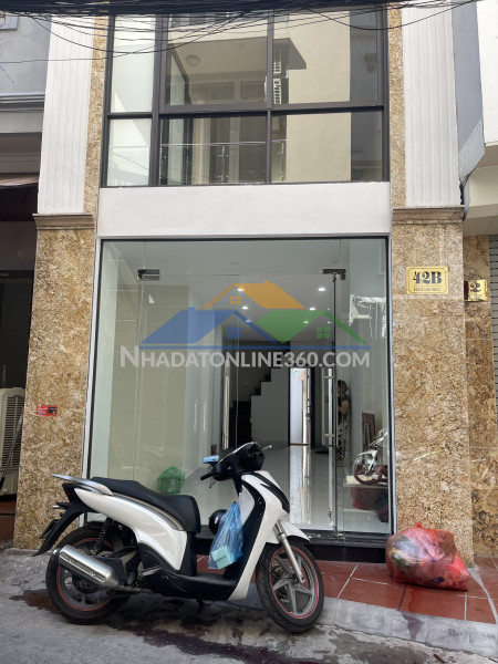 Chính chủ cần cho thuê nhà 3 tầng ở số 42b ngõ núi trúc, ba đình, hà nội