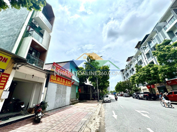 Bán nhà việt hưng 40m2- 4 tầng- vỉa hè, ô tô tránh- 12.x tỷ