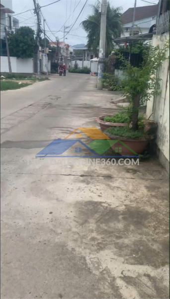Chính chủ bán nhanh căn nhà vị trí đắc địa 2 p. tây nha trang...