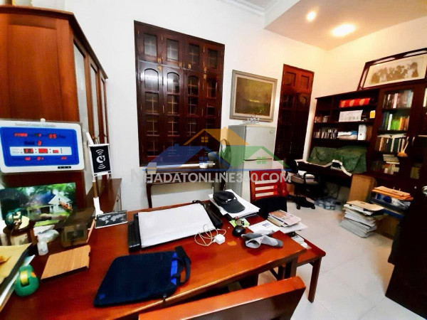 Bán nhà phố cổ ngõ gạch xách vali vào ở luôn 45m², 6 tầng, mặt tiền 4m, giá 19,4 tỉ, ngõ rộng