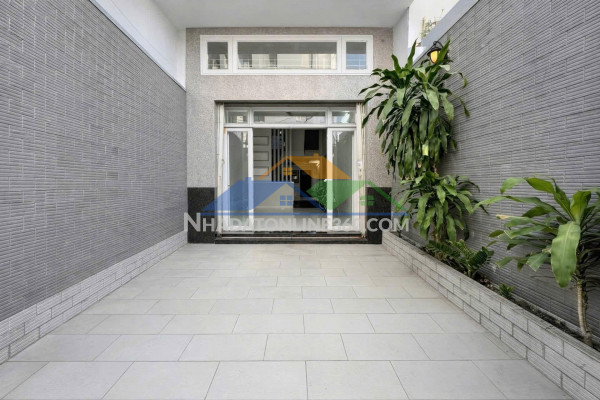 Trung tâm quận 10 – hẻm nhựa rộng 10m – 4 tầng btct – nhỉnh 14 tỷ thương lượng