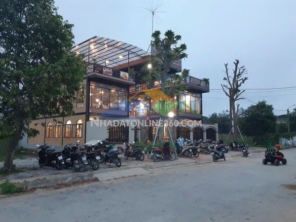 Chính chủ cần cho thuê mặt bằng tuyệt đẹp ngay sau sân bóng...