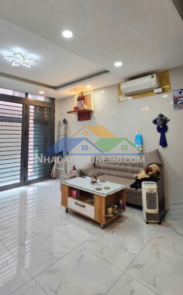 Sát vòng xoay lê đại hành q11 - kề hxh - ngang 4.5m - 4 tầng btct