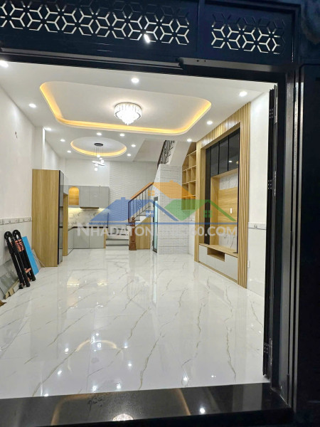 Nhà 1 gác suốt 2pn ba đình p8q8 (p.chánh hưng), giá : 2 tỷ 380 triệu (thương lượng)