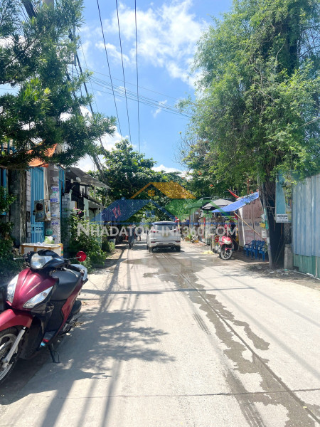 Bán nhà cấp 4 giấy tay (12x24m) mặt tiền đường c4 phạm hùng,bình hưng,bình chánh. giá: 10.5 tỷ tl