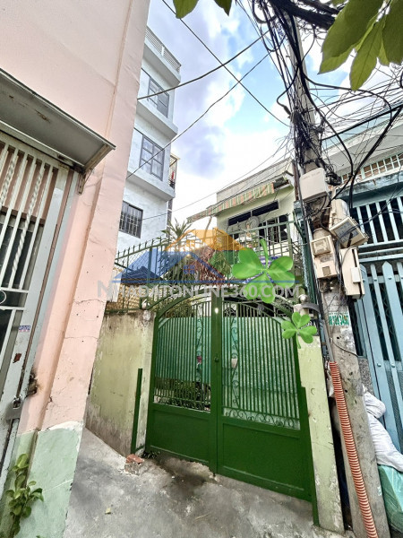 Bán nhà đ.tôn thất thuyêt- ngang nở hậu 6.6m- dt 113m2- chào chỉ 7.3t- gần trường học quang trung nơi xe hơi đậu- lưu thông khánh hội- hoàng diệu - bến vân đồn.