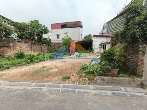 Ngay khu đô thị đa mục tiêu, mở đường trước đất 11m.
đất 92m2, mt5m, 5.65 tỷ, nở hậu, ô tô, thông, việt hùng, đông anh.