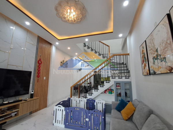 Bán nhà cách mạng tháng 8, cẩm lệ 60m², 2 tầng, 2 mặt kiệt ô tô, giá 4,35 tỷ