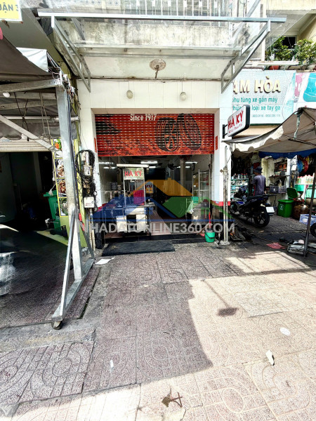 Chủ cần lo việc nên bán 104m2, mt8.3m, nở hậu, 3.75 tỷ, lô góc,...
