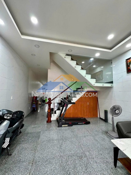 Bán nhà 3 tầng, 120m2,  đường số 10, linh xuân, thủ đức, tp hcm,  sổ hồng riêng. giá 7,38 tỷ.