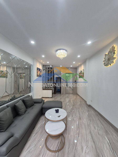 Bán nhà phố bạch mai, 40m2, 6 tầng thang máy, mặt tiền 4.6m, 14 tỉ, nhà đẹp ở luôn, ô tô đỗ cửa