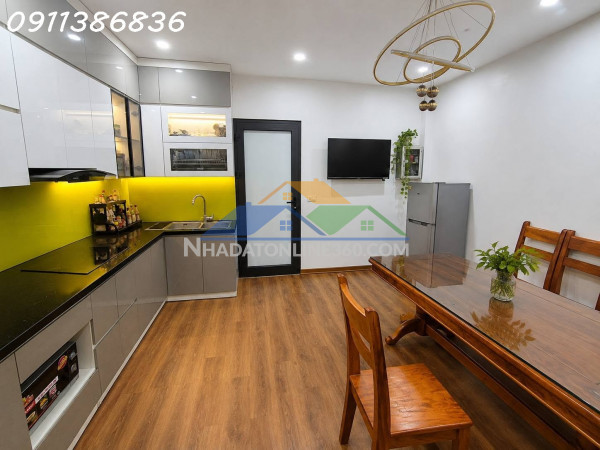 Mặt phố kinh doanh sầm uất yên hòa, cầu giấy 65m 7t thang máy, 32 tỷ thiện chí bán