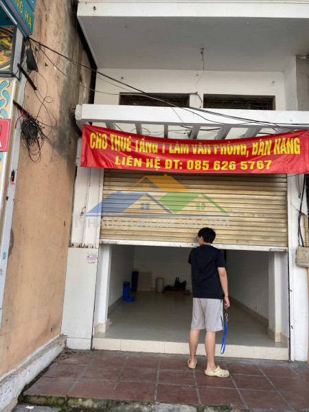Cho thuê mặt bằng kinh doanh tầng 1 mặt phố láng hạ , phường đống đa.