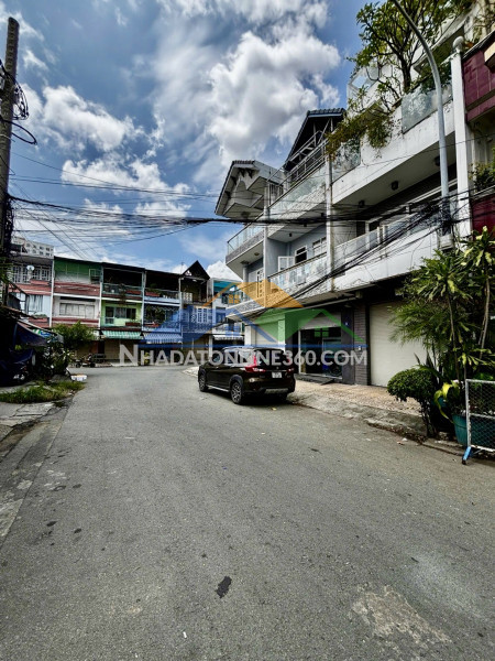 Bán nhà mặt tiền view công viên- cầu chà và, quận 8- 3 tầng - nhỉnh 5 tỷ - lh 0784968131
