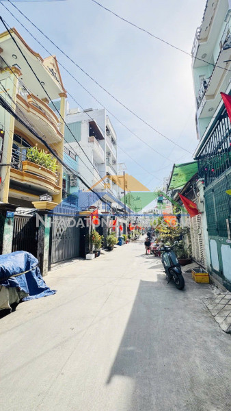 Bán nhà 1/ hẻm 6m thông khuông việt tân phú, ngang 5x22m 3 tâng,...