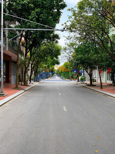 ????Cần bán đất mặt phố Ngô Hoán , khu đô thị phía Đông Nam...
