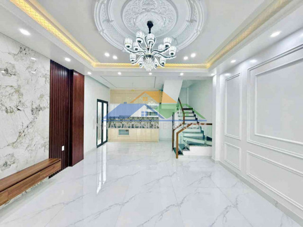Nhà xây mới - lô góc 3 mặt thoáng - phố thiên lôi, chợ đôn
