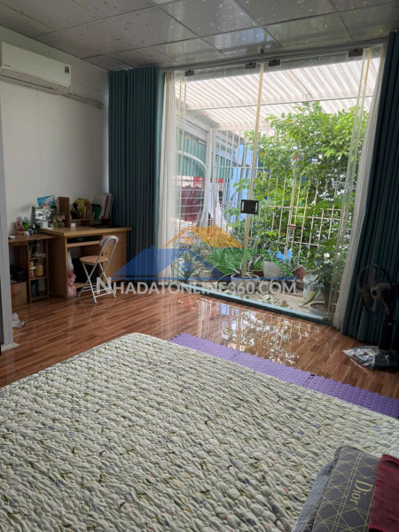 Chính chủ cho thuê nhà 3,5 tầng mặt phố 526 quang trung, hà đông,hợp kd nhiều mô hình