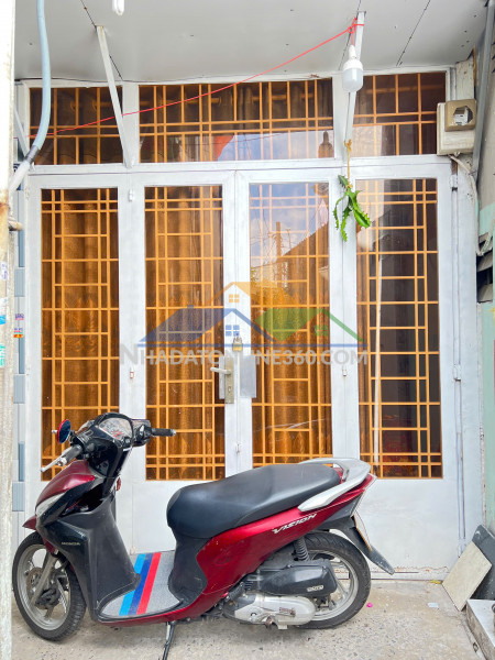 Nhà vi bằng trệt, lầu đường dương bạch mai p4q8. giá 900 triệu
