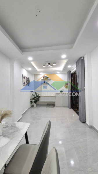 Nhà mới 3 tầng nở hậu 5.5m hẻm 152 hưng phú p8q8 p.chánh hưng