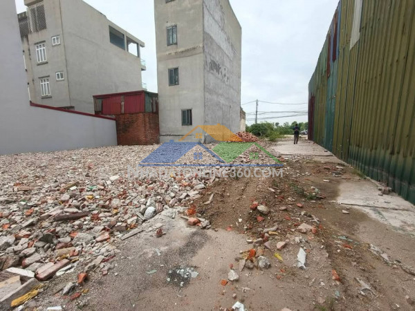 Cho thuê nhà nc, 125m2, mt5m, 5t, thông sàn, 100 tr/th. hoàng quốc việt.
