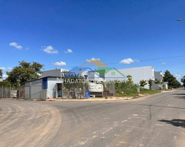 Vị trí nền sáng đẹp gần chợ 586 & trường học gần bệnh viện hoàn mỹ