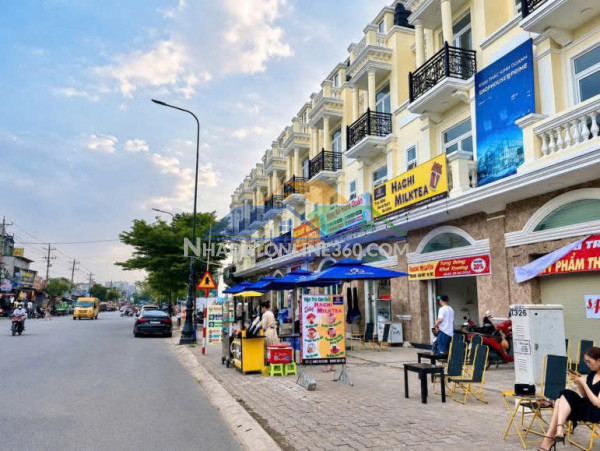 Cho thuê mặt bằng dĩ an, mặt tiền đường 25m, 3 tầng 245 m2, 16.5 triệu/tháng