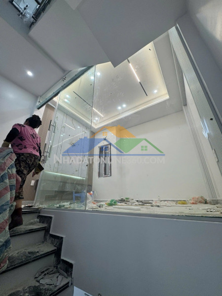 Hàng hiếm nguyễn công trứ - hồ sen - nhà độc lập