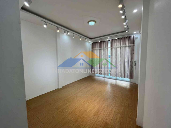 Nhà lô góc nguyễn bặc, 24m2, 3 tầng, hẻm xe tải, đang cho thuê 14 triệu/tháng