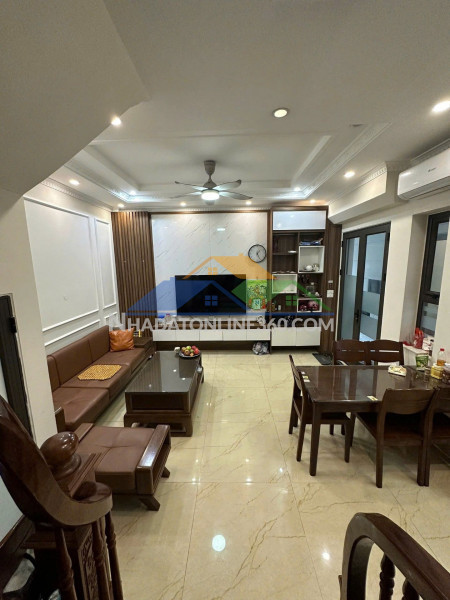 Bán nhà đẹp nguyễn sơn- phân lô- 30m 5 tầng full nt- 7,9 tỷ(tl)