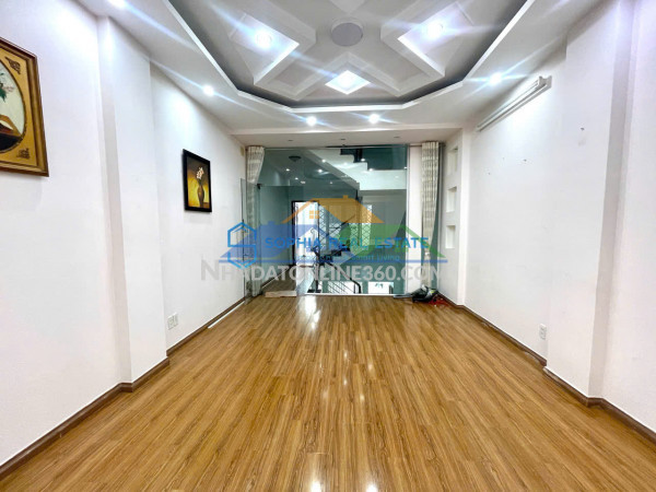 Cho thuê nhà bùi tá hán, 4x20m, 4pn, 4 tầng, giá 32 triệu