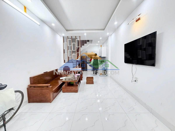 Xuân đỉnh – gần phố – cách ô tô tránh 15m – 36m² – 5 tầng – mt 3,5m – 278tr/m²