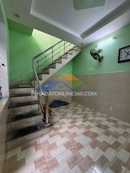 ♥ nhỉnh 2  tỷ nhà gần mặt tiền hàm nghi, 2 tầng cứng ngắc, sạch sẽ ở ngay