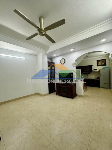 Bán nhà phố kim ngưu 40m2, 4 tầng, mặt tiền 5m, 9.9 tỉ, ngõ rộng xe máy quay đầu, ở luôn