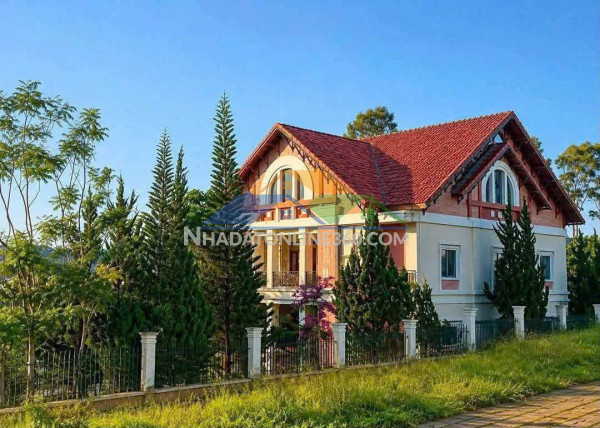 Cho thuê villla sân vườn 1000m2 nguyễn hữu cảnh 12 phòng ngủ giá 48 triệu tại đà lạt