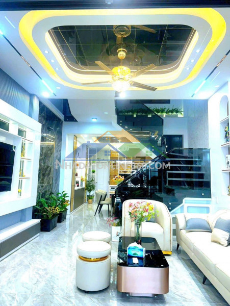 Siêu phẩm 3 tầng hòa minh 23 - đối diện quỹ đất thương mại