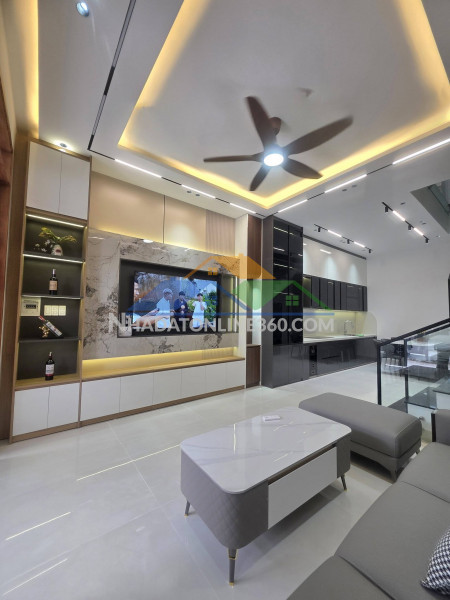 ????hàng hiếm - đường hòa minh 27 - dt 122,5m2 - hướng đông nam