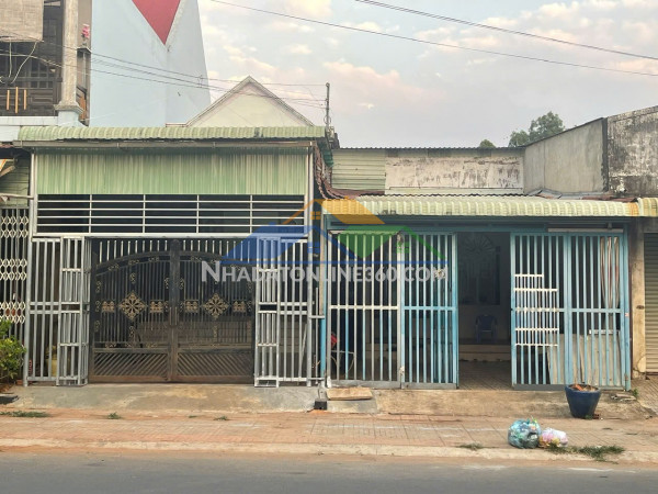 Hot hot – cần bán căn nhà đẹp vị trí đắc địa – phường thác mơ, tx phước long, bình phước