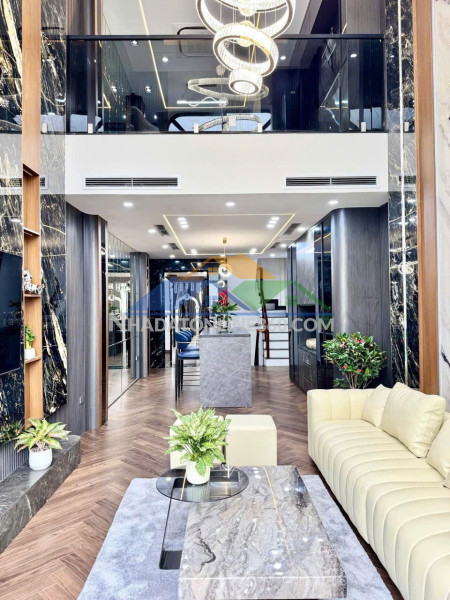 ???? nhà phố trạm – tài sản dòng tiền hiếm  55m² × 7 tầng  gara ô tô + thang máy  nhỉnh 23 tỷ
???? hàng đẹp – sẵn nội thất – khai thác ngay