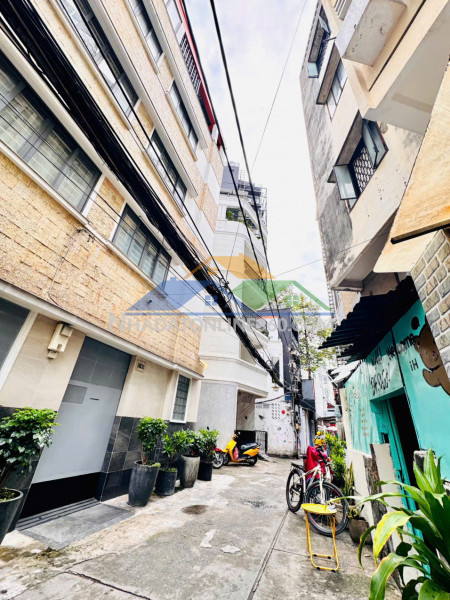 Quận 1: chính chủ 0938676685 bán căn góc 3 mặt tiền hxh bùi thị xuân, p.bến thành- dt 78m2 ngang lớn 6,4m*13,5m- sẵn hdt đều 50tr/th- giá tốt chỉ 25,5t