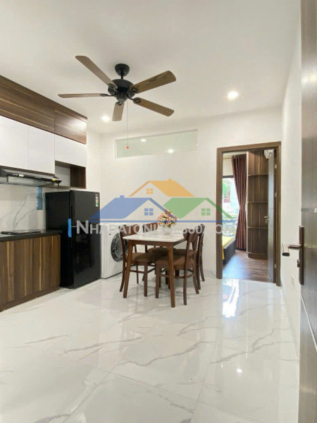 Cho thuê 1pk 1pn cao cấp cực đẹp tại 98 thái hà, đống đa