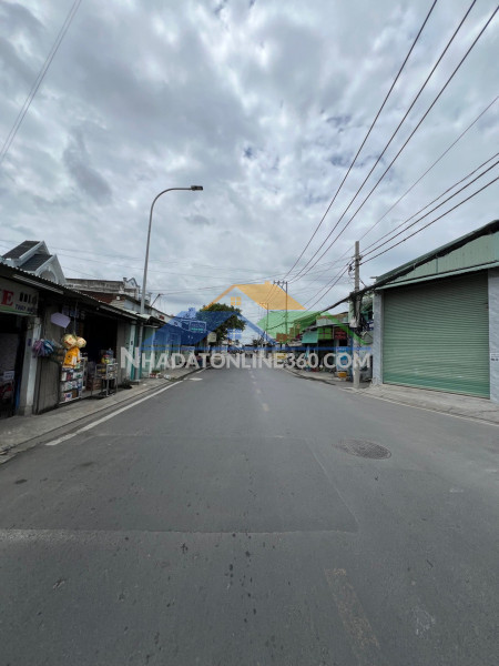Bán đất măt tiền trinh thị miếng hm [ 10 x 36 ]