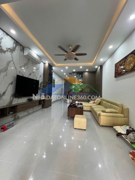 Nhà 6 tầng thang máy lô góc ngô gia tự - 95m2, 6 ngủ, 3 mặt...