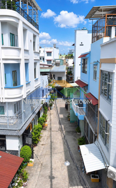 Hẻm thông lạc long quân tân bình - căn 2 mặt tiền - 3 tầng - 54m²