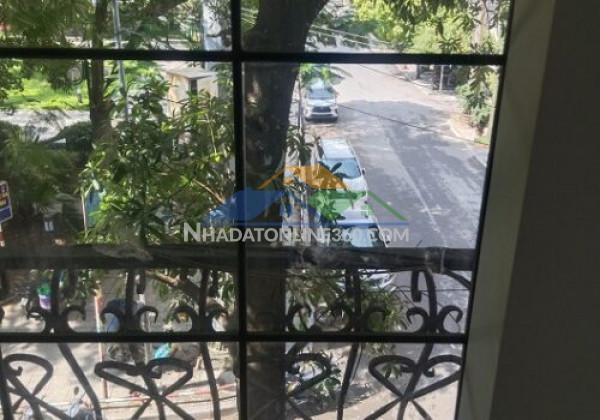 Chính chủ cho thuê căn hộ 50m2 tại tầng 3 trong tòa nhà văn...
