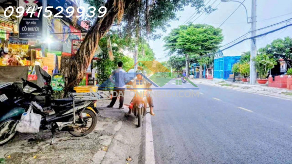 Mặt tiền lê thị hoa -diện tích 139,7m2 -giá 9ty
