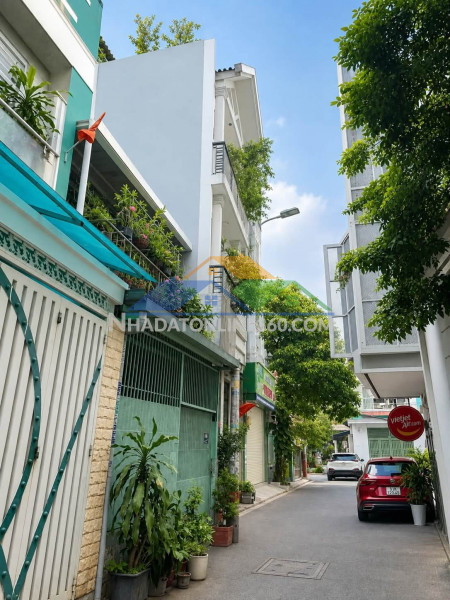 Chỉ 8.x – nhà 2 tầng 100m² ngang 6.2m nở hậu – hxh thông ngay tân sơn nhì
