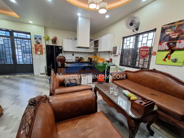 Bán nhà 104m2,  2 tầng, quốc lộ 13, phường hiệp bình, thủ đức, tp hcm, shr. giá 6,88  tỷ.